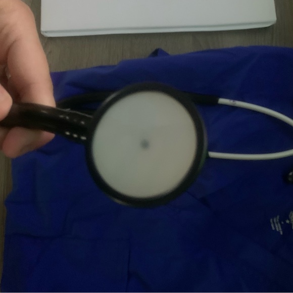 Scrub set W/ Stethoscope - Picture 5 of 7